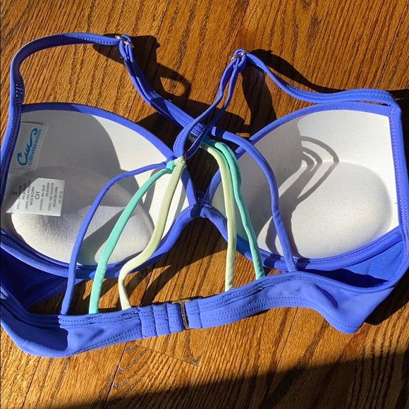 Two bikini tops small - Picture 4 of 8